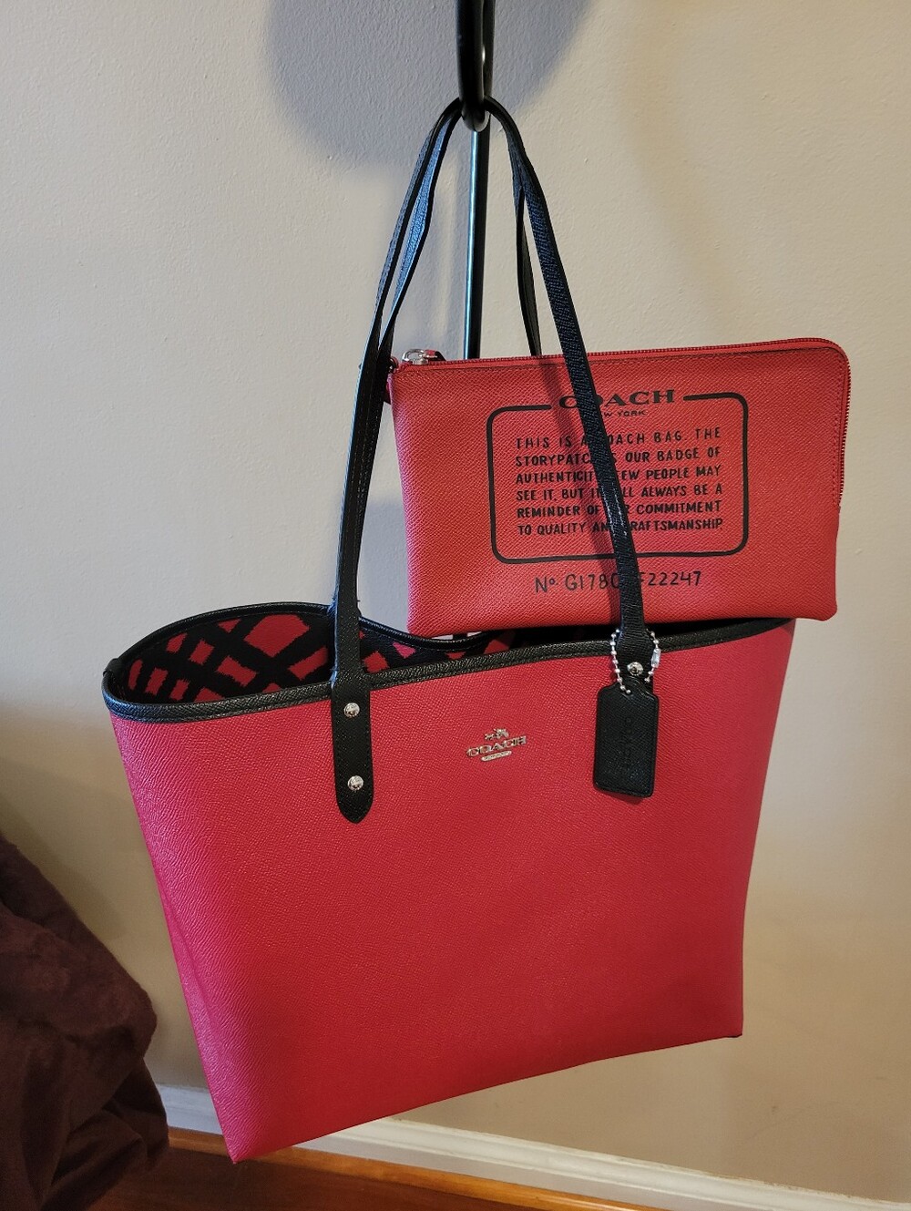 Coach Reversible Black & Red Wild Plaid City Tote With Zipperd Pouch. - Picture 11 of 14